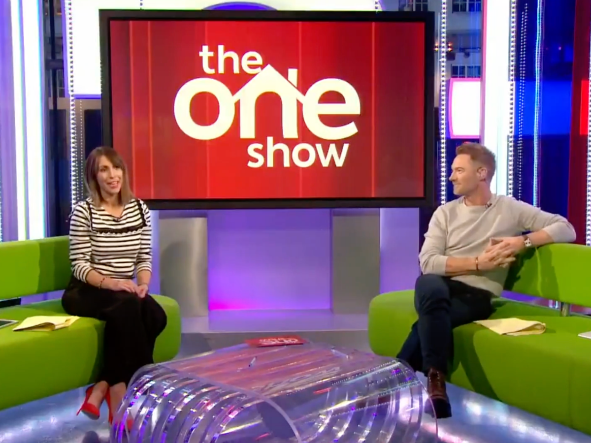 Alex Jones Reveals She Is Pregnant Live On The One Show The Independent 